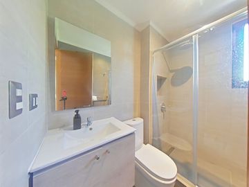 CASA CONDOMINIO LOS BOSQUES DE COLINA - PIEDRA ROJA