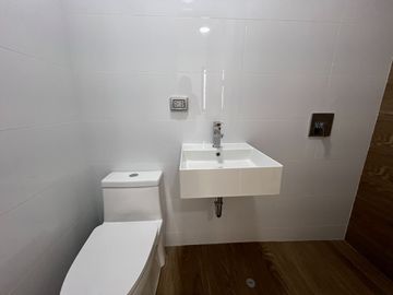 VENTA DEPARTAMENTO DE ESTRENO SAN ISIDRO