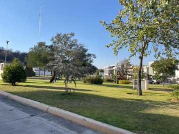 CASA NUEVA EN VENTA - LOS ROBLES