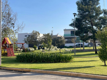 CASA NUEVA EN VENTA - LOS ROBLES
