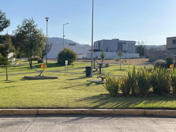 CASA NUEVA EN VENTA - LOS ROBLES