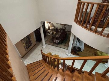 EXCELENTE RESIDENCIA EN VENTA DENTRO DEL CLUB CAMPESTRE CON ALBERCA