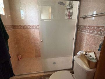 EXCELENTE RESIDENCIA EN VENTA DENTRO DEL CLUB CAMPESTRE CON ALBERCA