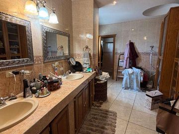 EXCELENTE RESIDENCIA EN VENTA DENTRO DEL CLUB CAMPESTRE CON ALBERCA
