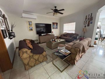 EXCELENTE RESIDENCIA EN VENTA DENTRO DEL CLUB CAMPESTRE CON ALBERCA