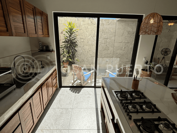 SE VENDE Casa Multifamiliar con 3 Departamentos en Don Goyo, Puerto Escondido