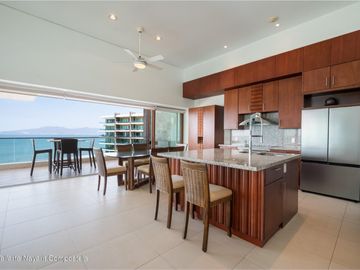 Lujoso Departamento Frente al Mar en Luma Nuevo Vallarta Oceanfront Luxury Condo at Luma – 9th Floor, 3 Bedrooms, 3.5 Baths, 329 m²