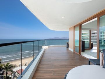 Lujoso Departamento Frente al Mar en Luma Nuevo Vallarta Oceanfront Luxury Condo at Luma – 9th Floor, 3 Bedrooms, 3.5 Baths, 329 m²