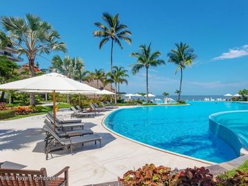 Lujoso Departamento Frente al Mar en Luma Nuevo Vallarta Oceanfront Luxury Condo at Luma – 9th Floor, 3 Bedrooms, 3.5 Baths, 329 m²