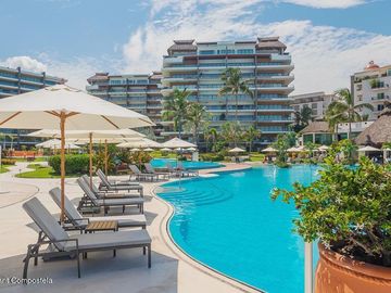 Lujoso Departamento Frente al Mar en Luma Nuevo Vallarta Oceanfront Luxury Condo at Luma – 9th Floor, 3 Bedrooms, 3.5 Baths, 329 m²