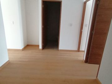 Exclusivo dpto. en zona de batallones chacarilla surco con gas cálida.