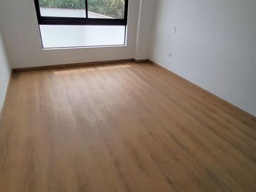 Exclusivo dpto. en zona de batallones chacarilla surco con gas cálida.