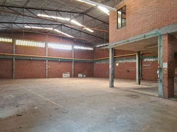BODEGA VENTA AREA 702 M2  ACOPI YUMBO
