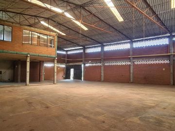BODEGA VENTA AREA 702 M2  ACOPI YUMBO