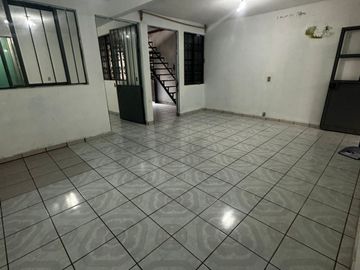 Venta casa en colonia solidaridad con 230 m2 de terreno 4 habitacciones