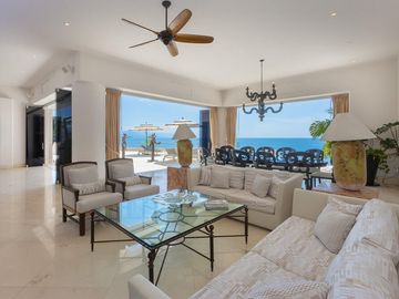 Villa de lujo frente al mar en Conchas Chinas, Puerto Vallarta | 6 recámaras, alberca privada, vistas espectaculares