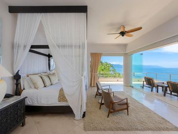 Villa de lujo frente al mar en Conchas Chinas, Puerto Vallarta | 6 recámaras, alberca privada, vistas espectaculares