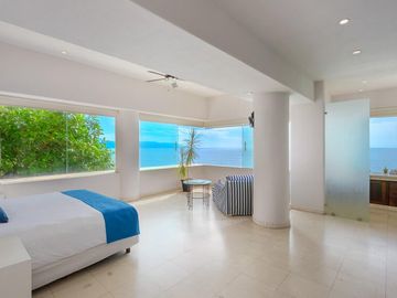 Villa de lujo frente al mar en Conchas Chinas, Puerto Vallarta | 6 recámaras, alberca privada, vistas espectaculares