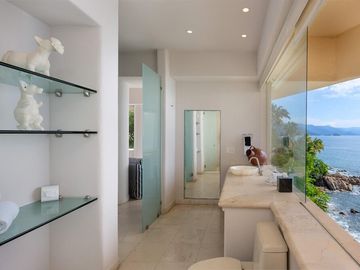 Villa de lujo frente al mar en Conchas Chinas, Puerto Vallarta | 6 recámaras, alberca privada, vistas espectaculares