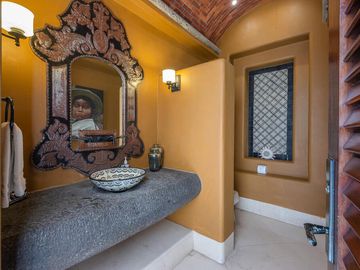 Villa de lujo frente al mar en Conchas Chinas, Puerto Vallarta | 6 recámaras, alberca privada, vistas espectaculares