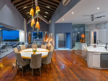 Villa de lujo frente al mar en Conchas Chinas, Puerto Vallarta | 6 recámaras, alberca privada, vistas espectaculares