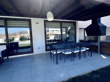 Sin Comision! Casa Brisas Norte De Chicureo/colegio Highland