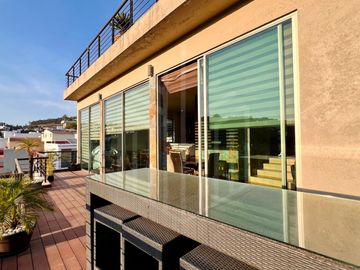 ESPECTACULAR CASA EN VENTA EN BOSQUE ESMERALDA CON JARDÍN PLANO Y VISTA ARBOLADA.