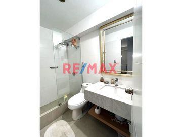 EN VENTA FUNCIONAL Y ACOGEDOR   DÚPLEX EN MIRAFLORES – IDEAL PARA INVERSIONISTAS Y PAREJAS JÓVENES