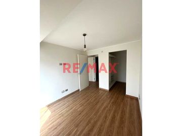 EN VENTA FUNCIONAL Y ACOGEDOR   DÚPLEX EN MIRAFLORES – IDEAL PARA INVERSIONISTAS Y PAREJAS JÓVENES