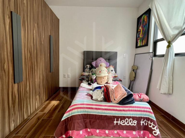 HERMOSA PROPIEDAD CON EXCELENTES ACABADOS EN LAGO ESMERALDA EN VENTA