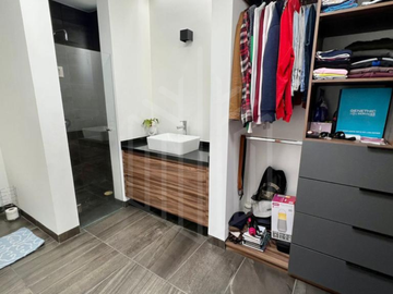 HERMOSA PROPIEDAD CON EXCELENTES ACABADOS EN LAGO ESMERALDA EN VENTA