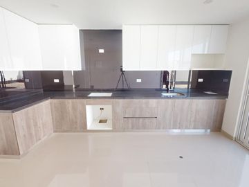 CASAS DE ESTRENO EN CAYMA