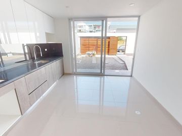 CASAS DE ESTRENO EN CAYMA