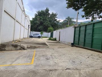 VENDO BODEGA AREA 5600 M2 ARROYOHONDO YUMBO