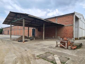 VENDO BODEGA AREA 5600 M2 ARROYOHONDO YUMBO