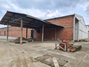VENDO BODEGA AREA 5600 M2 ARROYOHONDO YUMBO