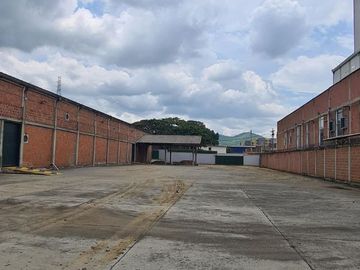 VENDO BODEGA AREA 5600 M2 ARROYOHONDO YUMBO