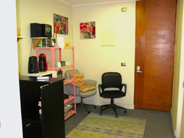 OFICINA, ELIODORO YAÑEZ /TOBALABA, PROVIDENCIA, 40 M2, 4 PRIVADOS, 2 ESTACIONAMIENTOS, METRO