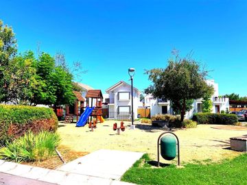 VENDE En Condominio Altue 3d,2b,1e En 136/67m2
