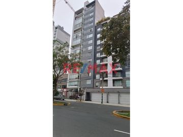 Departamento En Alquiler Ubicado En Barrio Medico De Surquillo