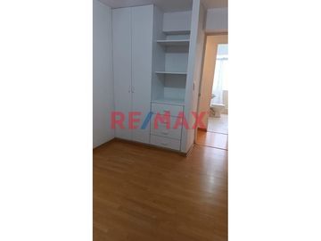Departamento En Alquiler Ubicado En Barrio Medico De Surquillo