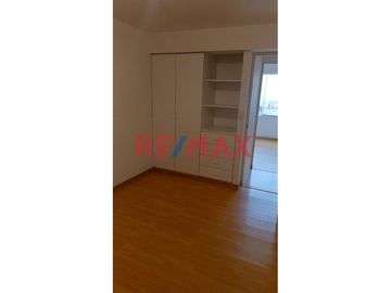 Departamento En Alquiler Ubicado En Barrio Medico De Surquillo