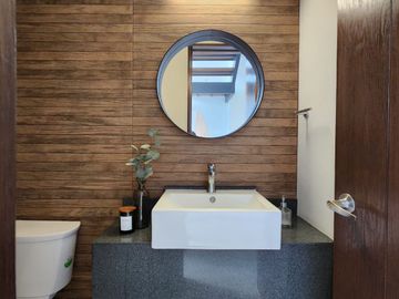 CASA EN VENTA EN SOLARES ACANTHIA