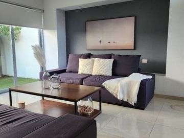 CASA EN VENTA EN SOLARES ACANTHIA
