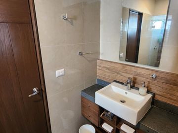 CASA EN VENTA EN SOLARES ACANTHIA