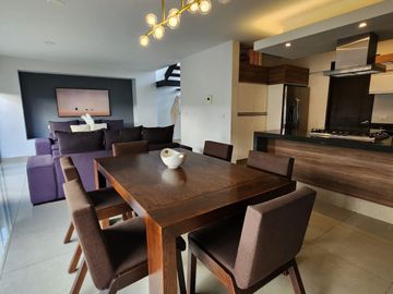 CASA EN VENTA EN SOLARES ACANTHIA