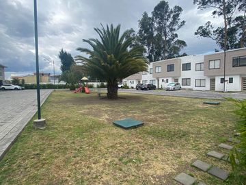 Casa de venta en Conocoto de oportunidad como nueva $106.000