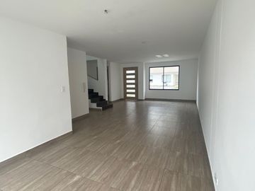 Casa de venta en Conocoto de oportunidad como nueva $106.000