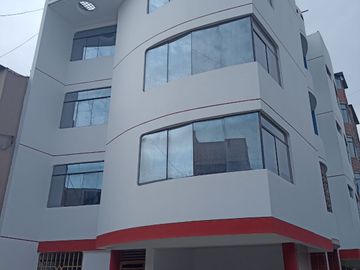 REMATO 4 departamentos(edificio) en Santa Teresa de Ávila esquina