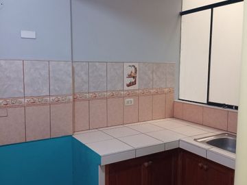 REMATO 4 departamentos(edificio) en Santa Teresa de Ávila esquina